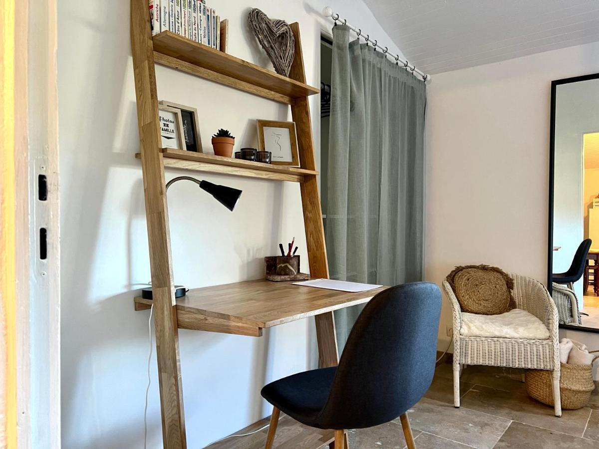 Maison Provencale Au Calme De La Campagne Avec Jacuzzi Aix-en-Provence Exteriör bild