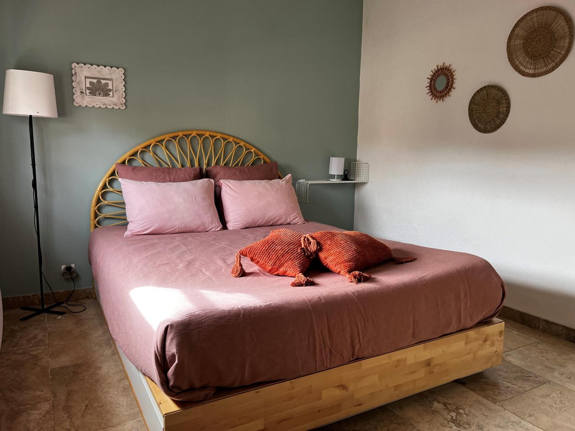 Maison Provencale Au Calme De La Campagne Avec Jacuzzi Aix-en-Provence Exteriör bild