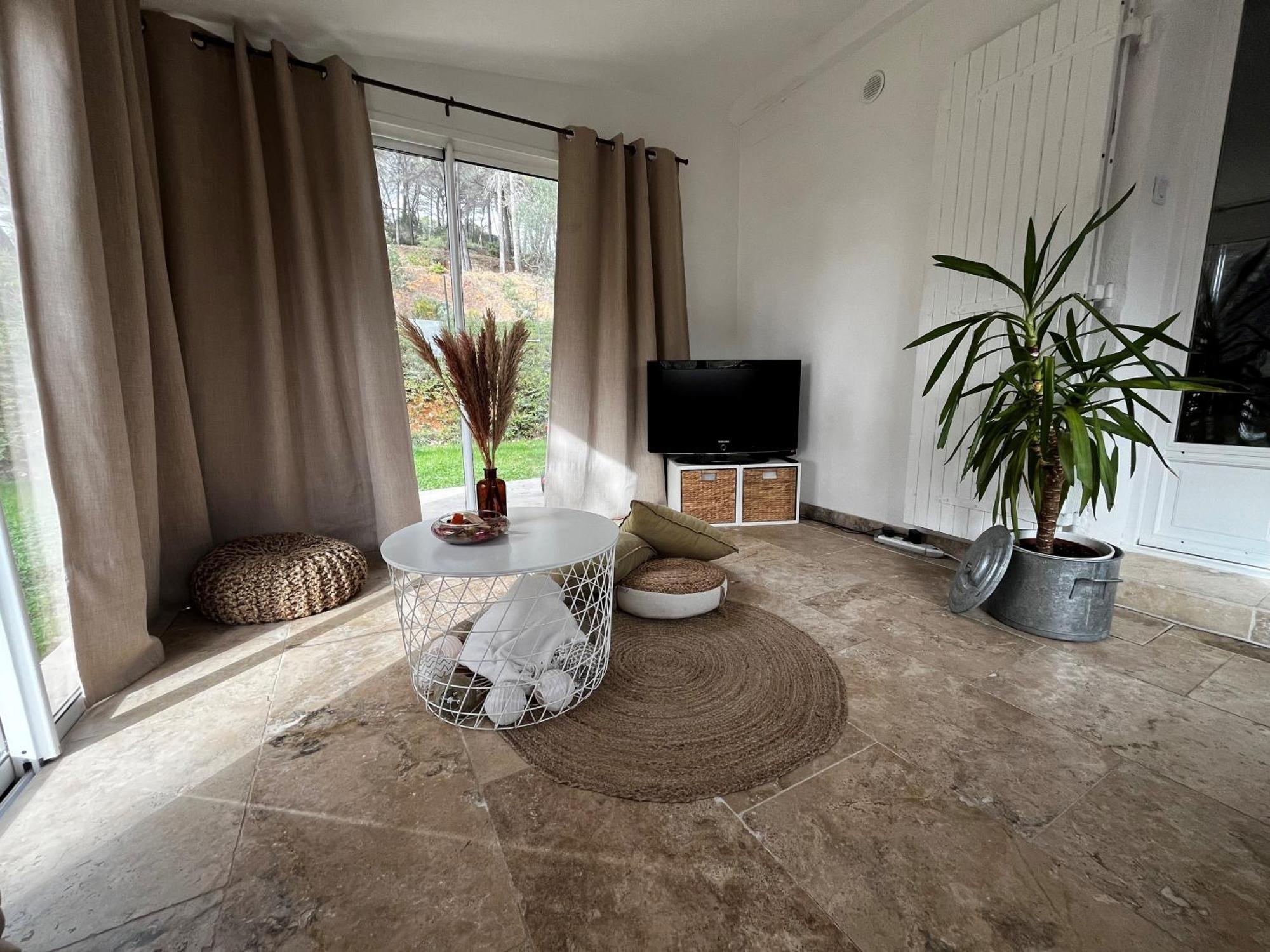 Maison Provencale Au Calme De La Campagne Avec Jacuzzi Aix-en-Provence Exteriör bild