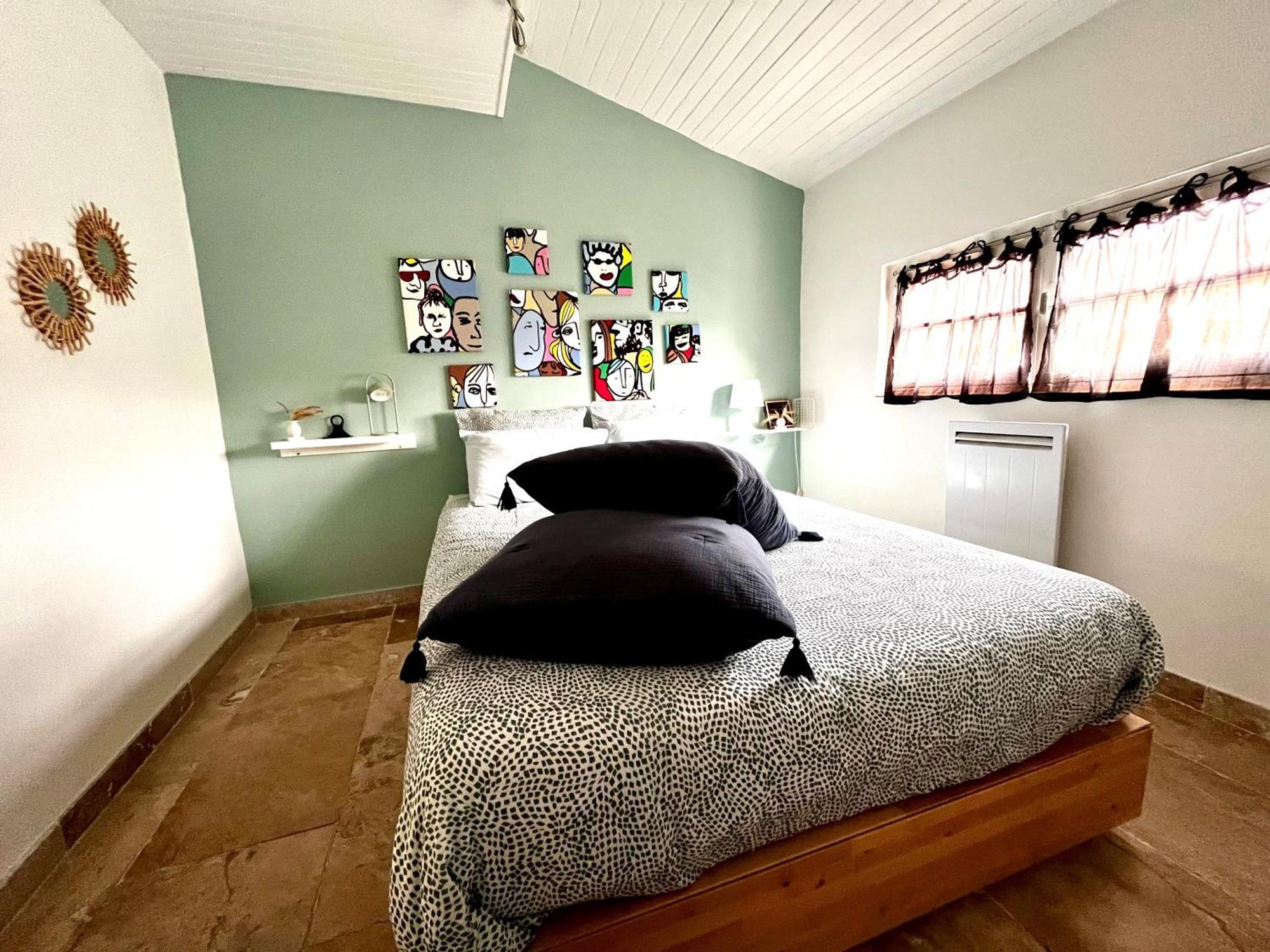 Maison Provencale Au Calme De La Campagne Avec Jacuzzi Aix-en-Provence Exteriör bild