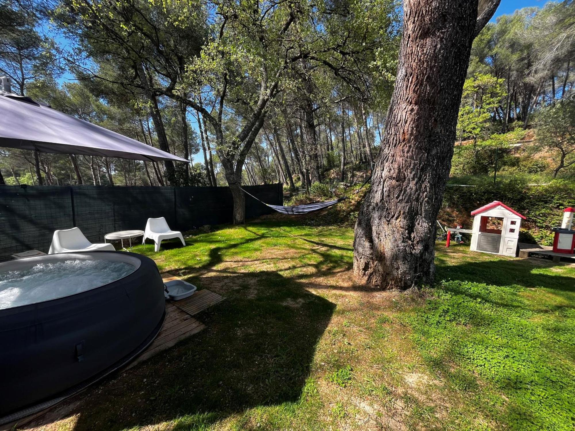 Maison Provencale Au Calme De La Campagne Avec Jacuzzi Aix-en-Provence Exteriör bild