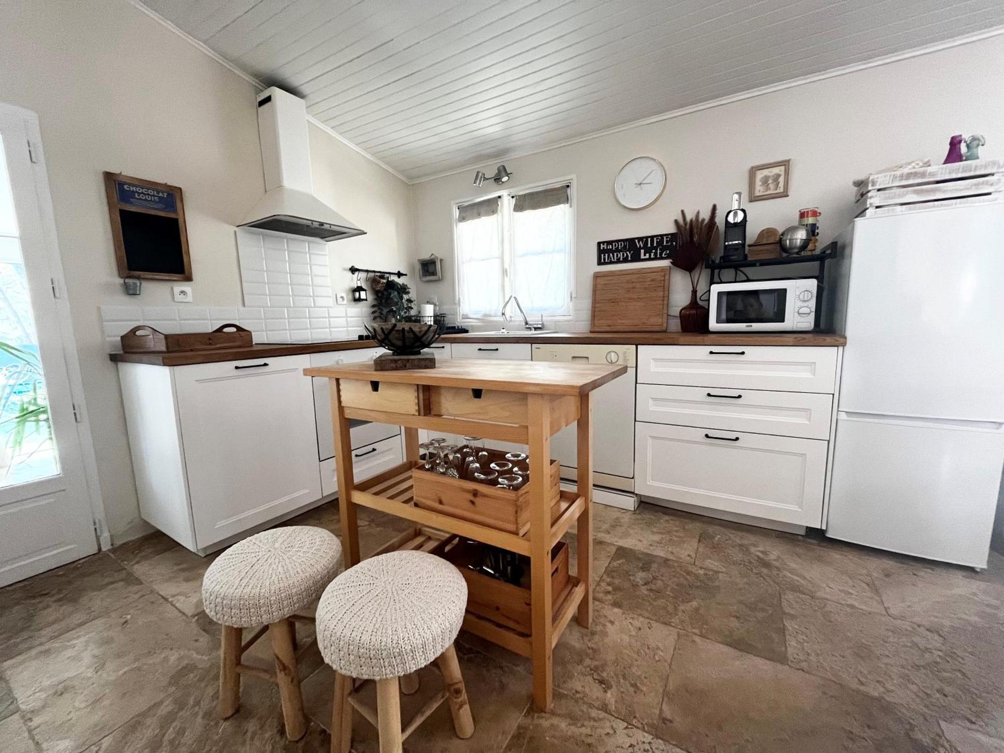 Maison Provencale Au Calme De La Campagne Avec Jacuzzi Aix-en-Provence Exteriör bild