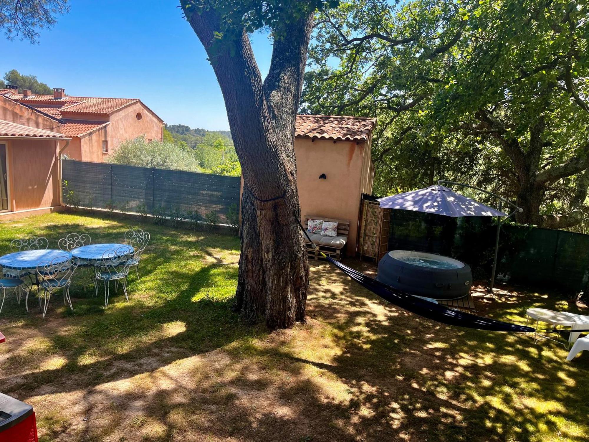 Maison Provencale Au Calme De La Campagne Avec Jacuzzi Aix-en-Provence Exteriör bild