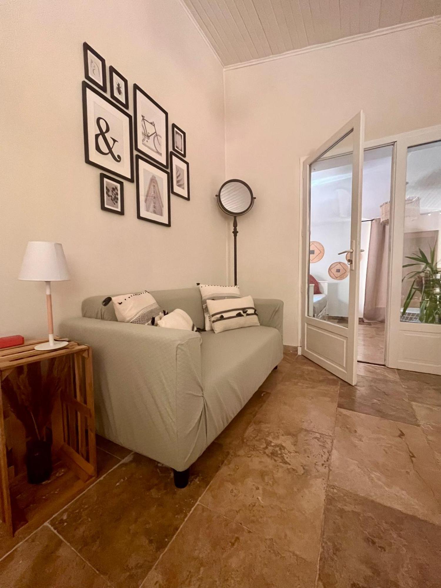 Maison Provencale Au Calme De La Campagne Avec Jacuzzi Aix-en-Provence Exteriör bild
